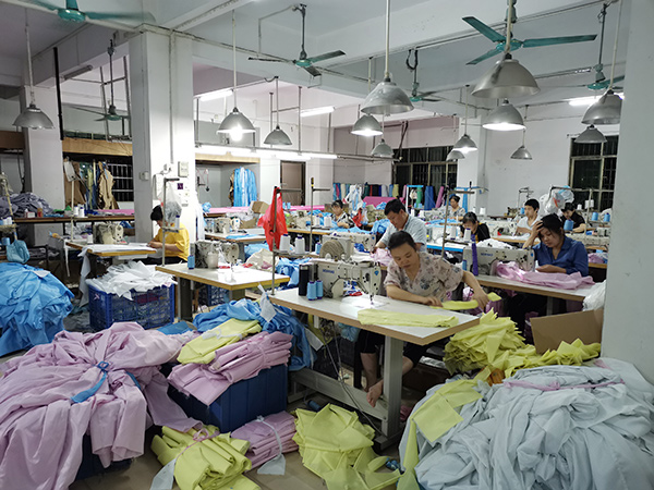 防靜電服生產(chǎn)車間